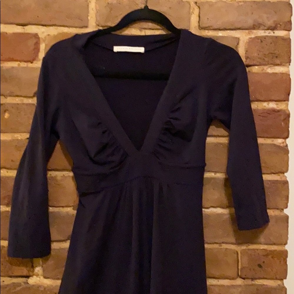 Susana Monaco PERFECT FIT NAVY V cut DREAS Small